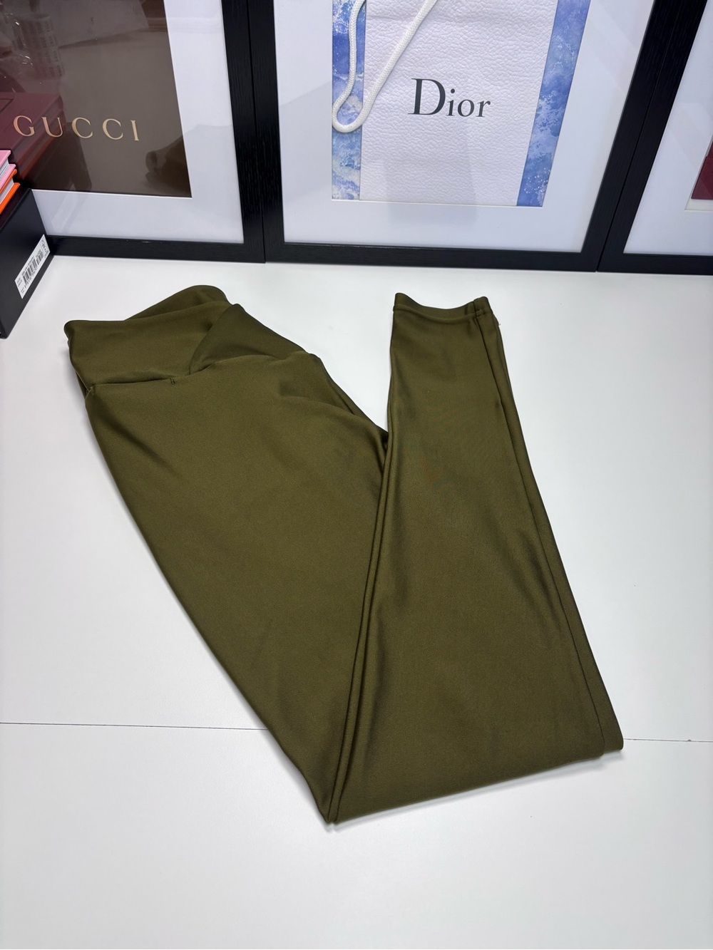 Obsession Scrunch Butt Shapewear Leggings Olive Green High Waisted Size M EUC